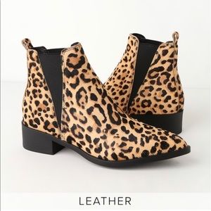 Steve Madden Leopard Calf hair boots 7